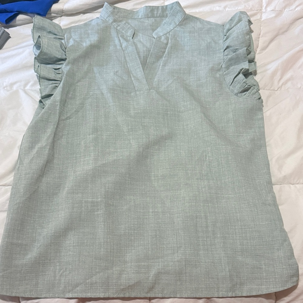 SHEIN Light Green Ruffle Sleeve Blouse
